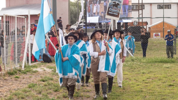 La Agrupación "Mujeres Cordilleranas" participó del Festival en Gualjaina.