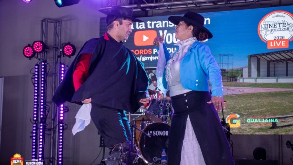 Artistas de Futaleufu, República de Chile, se presentaron en el festival.