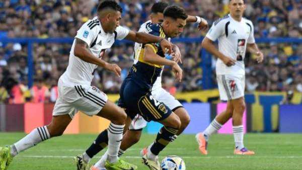 Boca arrancó con el pie derecho: El Xeneize venció a Riestra 1 a 0 en la Bombonera.