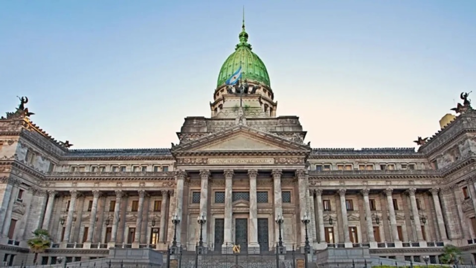 A través del Decreto 53/2026, el Presidente amplió el temario del Congreso para tratar el “Régimen Penal Juvenil”. La medida se oficializó horas después del anuncio en Mar del Plata.