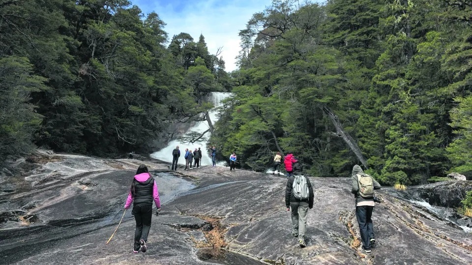 Cascada Frey - Brazo Tristeza, dentro del Parque Nacional Nahuel Huapi.(foto ilustrativa).