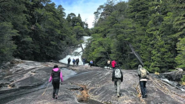 Cascada Frey - Brazo Tristeza, dentro del Parque Nacional Nahuel Huapi.(foto ilustrativa).