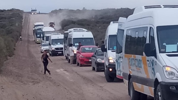 Una máquina vial tuvo que llegar al lugar para solucionar el inconveniente.