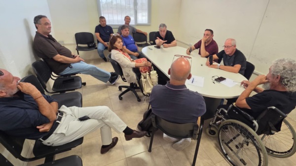 Luz y Fuerza decidió la medida ante la falta del cumplimiento en la actualización salarial.