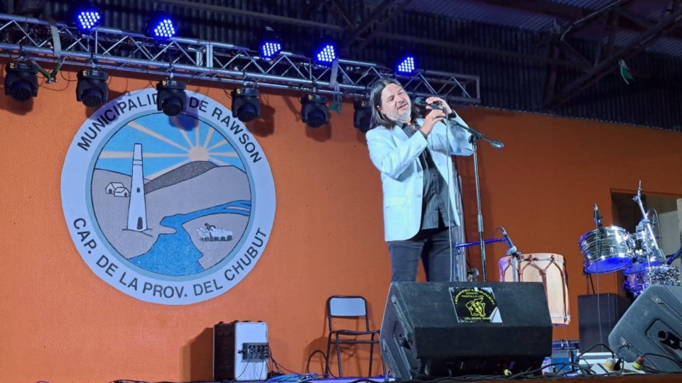 Manolo Olsina le podrá tango a la Fiesta.