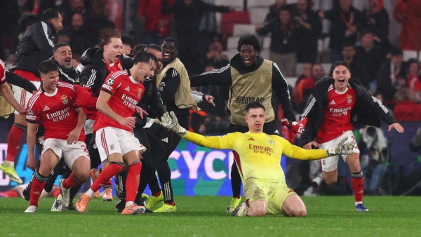 Benfica vence al Real Madrid y se meten a Playoffs de la Champions League.