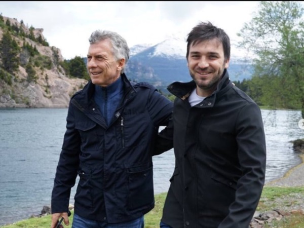 Macri con Torres. Apoyo por la emergencia ígnea.