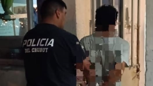 El individuo fue trasladado a la comisaría Cuarta.