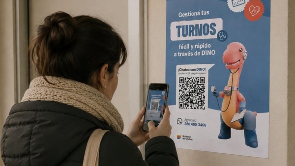 El sistema solicita datos personales y genera una credencial digital.