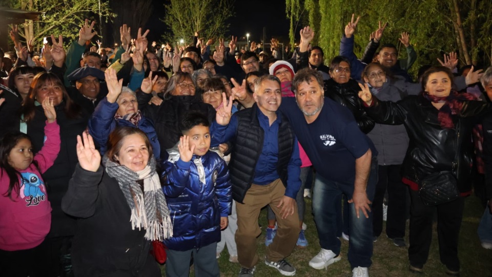 Rodríguez con la militancia de Trelew.