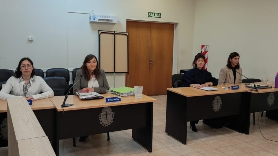 Fiscalía y Defensa en el juicio.