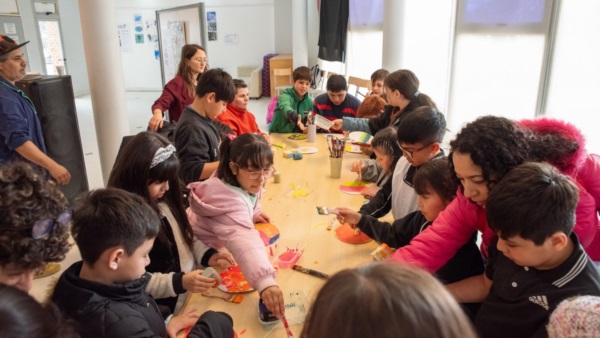 Los estudiantes también participaron de propuestas recreativas en la Ludoteca Provincial.