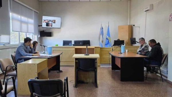 La audiencia donde se presentó la acusación.