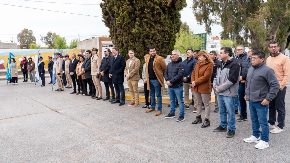 Autoridades presentes en la ceremonia.