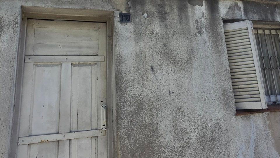 La puerta, la casa, el horror y la cicatriz.