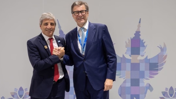 Luis Caputo junto a Giancarlo Giorgetti. Foto: Agencia NA/Luis Caputo en X.