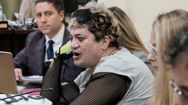 "Pity" en el banquillo. El abogado Burlando confirmó que se trata de cuatro personas de identidad reservada y una perito.