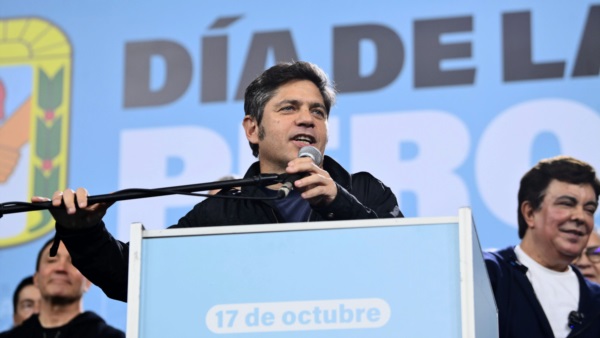 El gobernador bonaerense, Axel Kicillof, celebró el Día de la Lealtad.