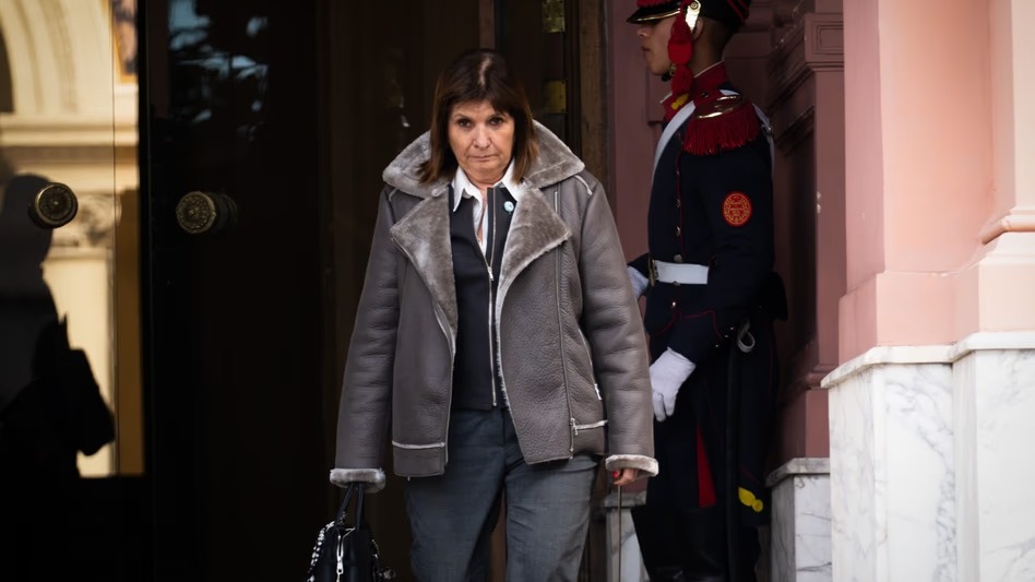 La senadora Patricia Bullrich sale de Casa Rosada. Foto: Agencia Noticias Argentinas/ Claudio Fanchi.