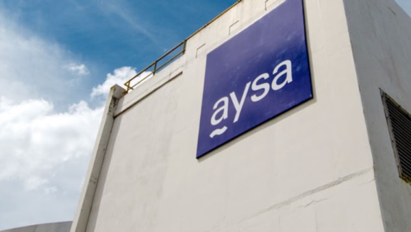 El Gobierno adjudicó AYSA a cuatro firmas, y entre ellas figura una sociedad neerlandesa vinculada con un fondo de Curaçao.