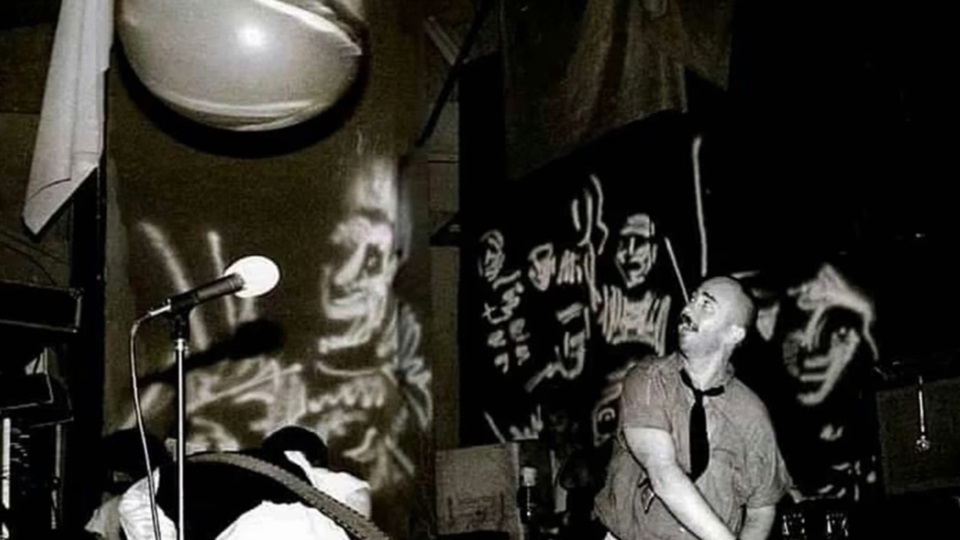 El 18 y el 25 de octubre de 1986, Patricio Rey y sus Redonditos de Ricota presentó en vivo el disco Oktubre en la disco Paladium.