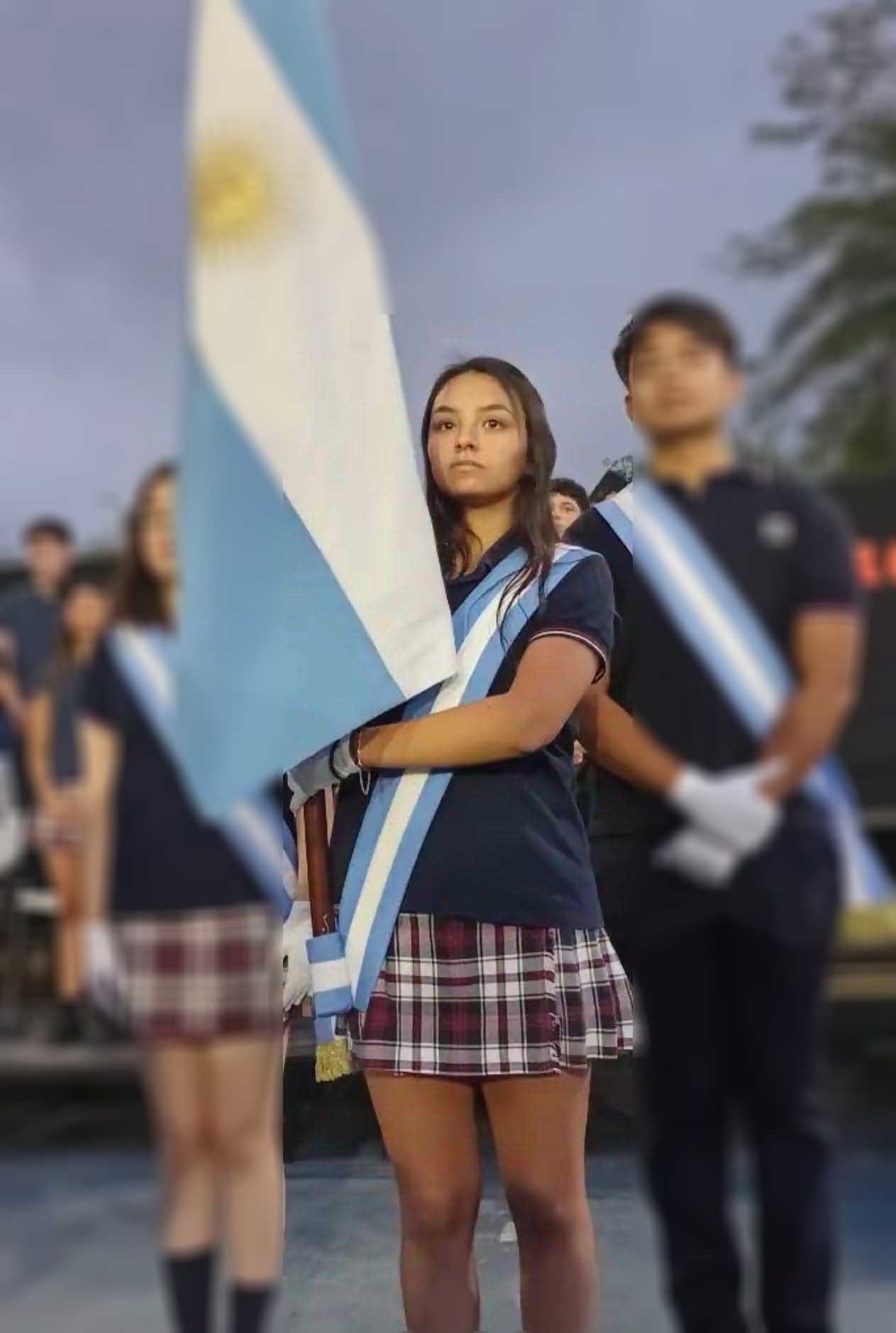 La joven, identificada como Abril Segura, es investigada por el supuesto delito de violencia psicológica.