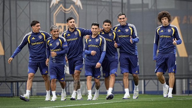 Tres jugadores para dos puestos: la duda de Arruabarrena en el ataque de Boca de cara al Superclásico.