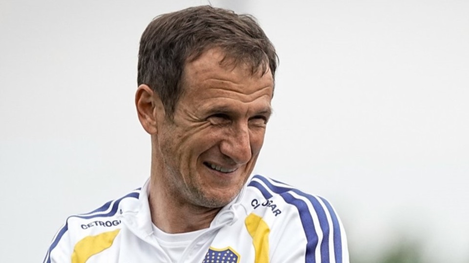 Sebastián Villa, Leonel Flores y Alan Velasco pelean por ser los acompañantes de Miguel Merentiel el próximo domingo frente a River.