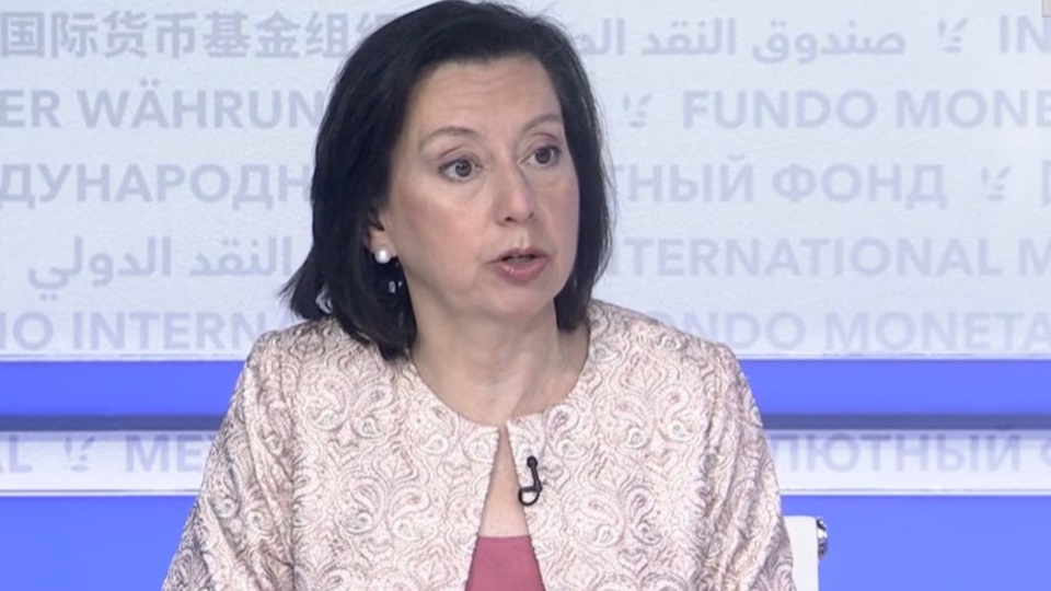 Julie Kozack, portavoz del FMI, insistió en profundizar la precarización laboral.