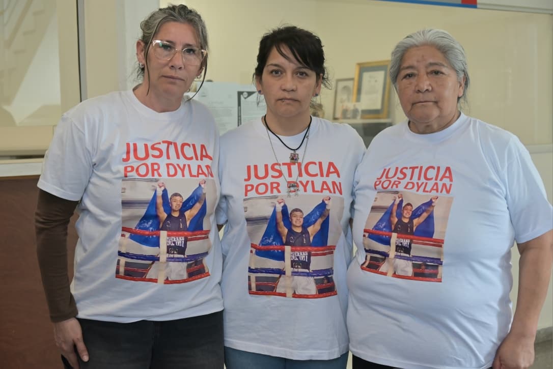 Desde la izquierda, la tía, la madre y la abuela de Dylan (Sergio Esparza)