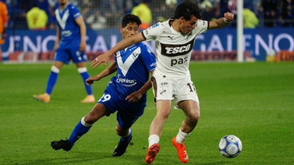 Doce partidos sin perder suma Vélez (5 triunfos y 7 empates).