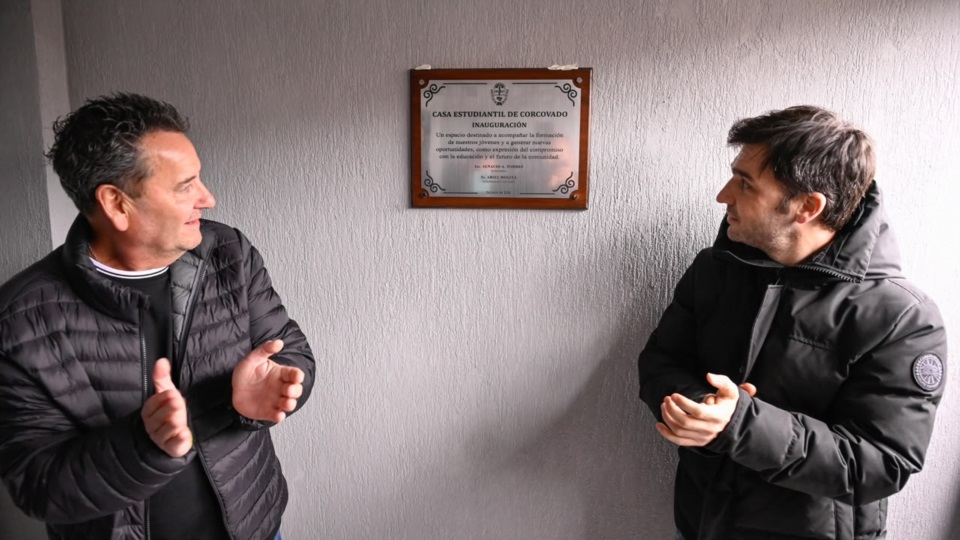 Molina y Torres.