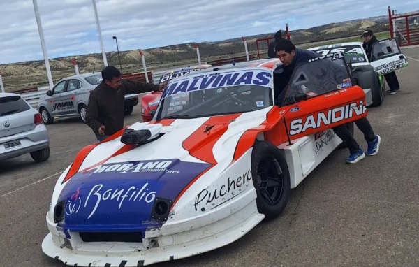 El trelewense Sebastián Gatica, siempre vigente en el parque del TC Patagónico.