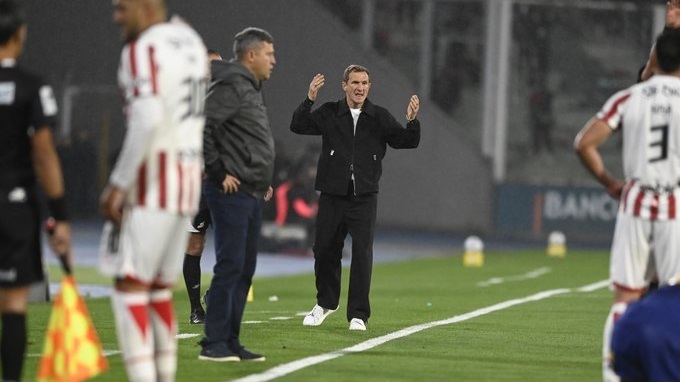  Arruabarrena: de "Paredes está lesionado" a "tenemos con qué suplantarlo"