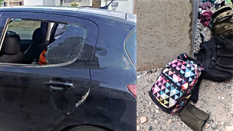 Para robar las mochilas, los delincuentes rompieron un cristal del vehículo.