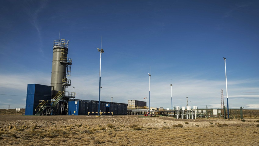 Rovella Capital demora el pago: ¿Se cae la venta de Manantiales Behr en Chubut?