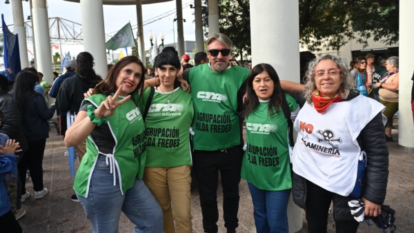 Representantes sindicales y de agrupaciones.