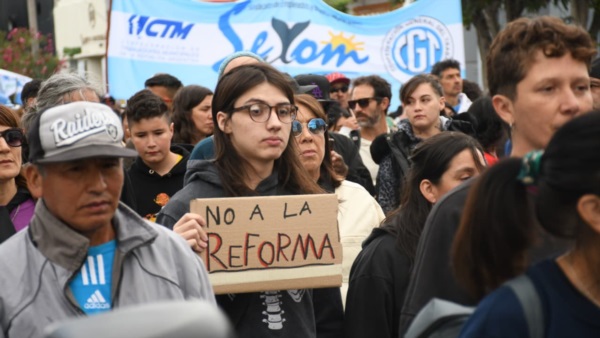 Diferentes clases etarias participaron de la movilización.