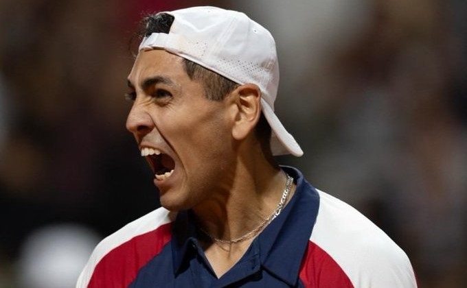 Bombazo en el BALTC: Tabilo eliminó al campeón defensor, el brasileño Joao Fonseca. 6-3, 3-6 y 7-5. 