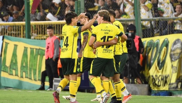 Juanma Gutiérrez anotó un golazo para abrir el marcador y llenar de alegría a la hinchada.