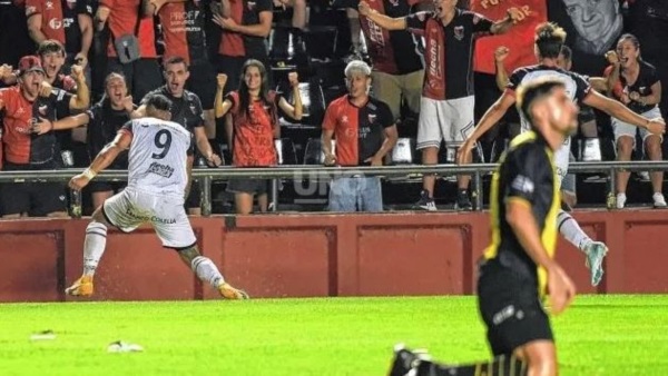 Bonansea volvió a Colón y anotó rápido el primero del Sabalero.