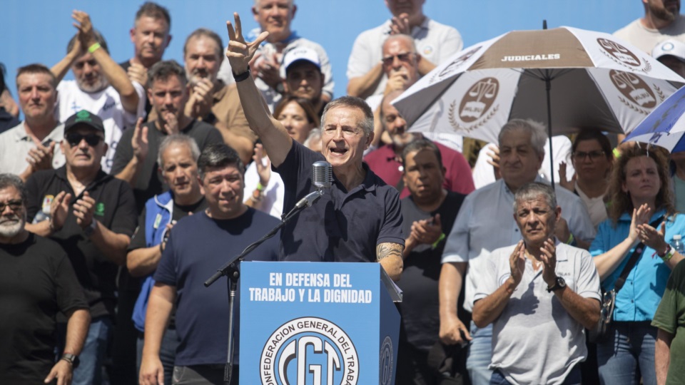 La CGT planea convocar a un paro.