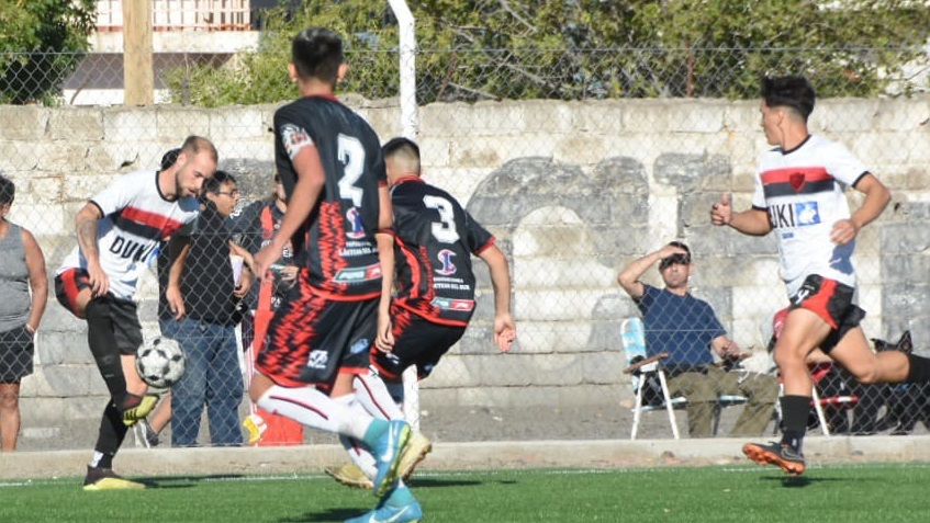 En un partido muy parejo, los valletanos se llevaron la victoria.