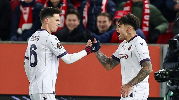 El delantero argentino de 21 años volvió a ser clave para el Bologna en la Europa League.