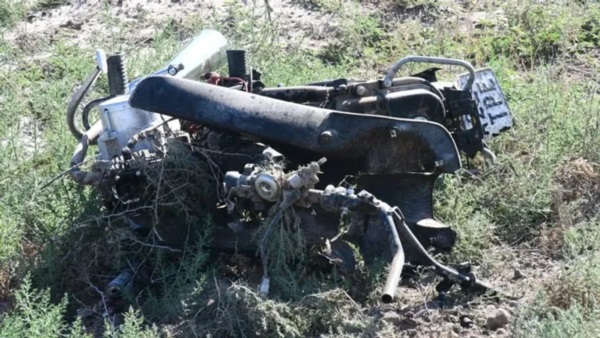 La moto quedó completamente destrozada.