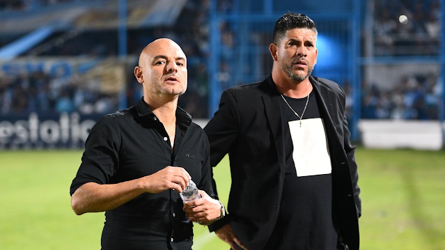 Luego de 6 partidos sin triunfos en el comienzo del Torneo Apertura, Newell's informó que dio por finalizado el ciclo de la dupla Orsi/Gómez.
