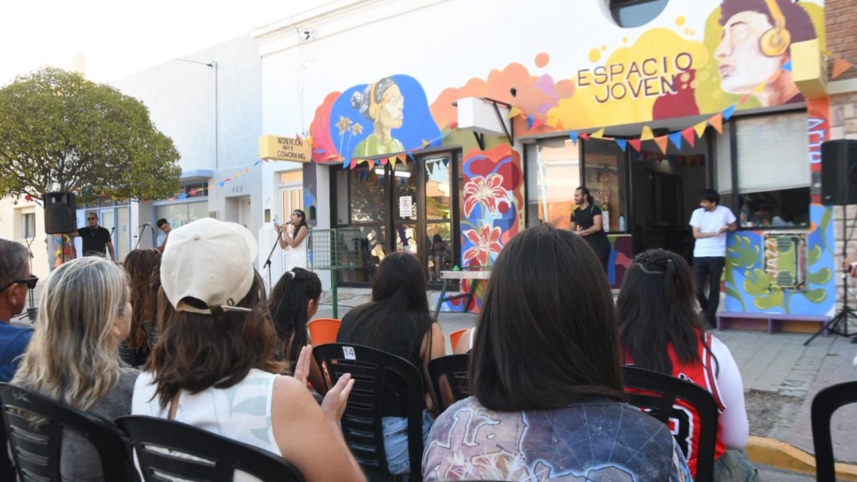 Hubo espectáculos artísticos en la inauguración.