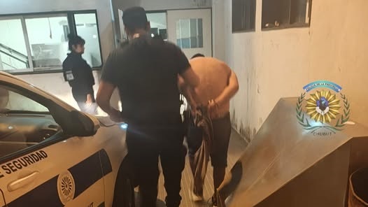 El hombre fue trasladado a la comisaría Séptima.