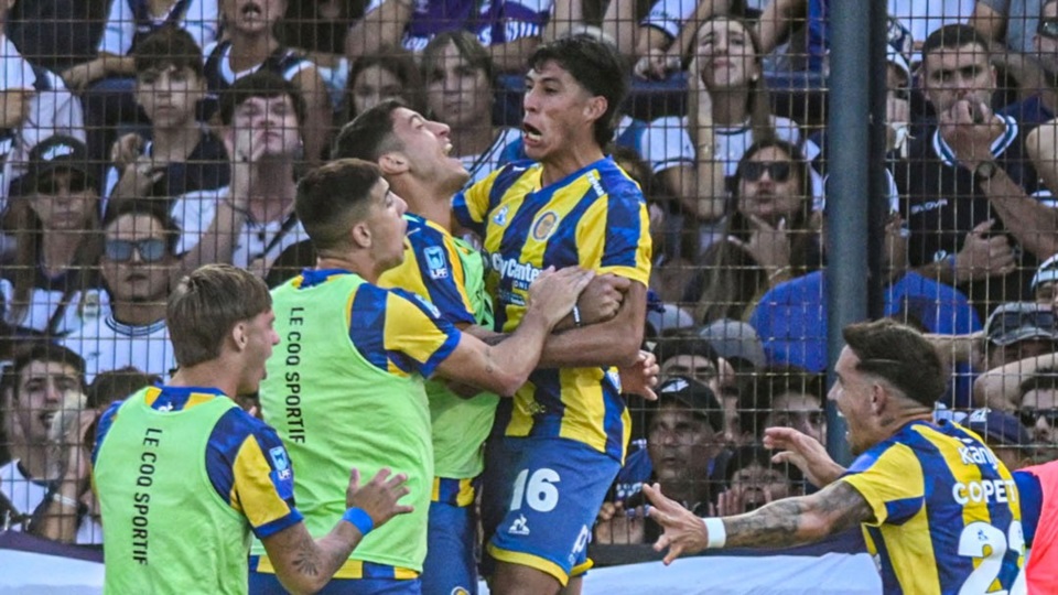 Rosario Central comenzó perdiendo, pero lo dio vuelta en el complemento y terminó ganando.