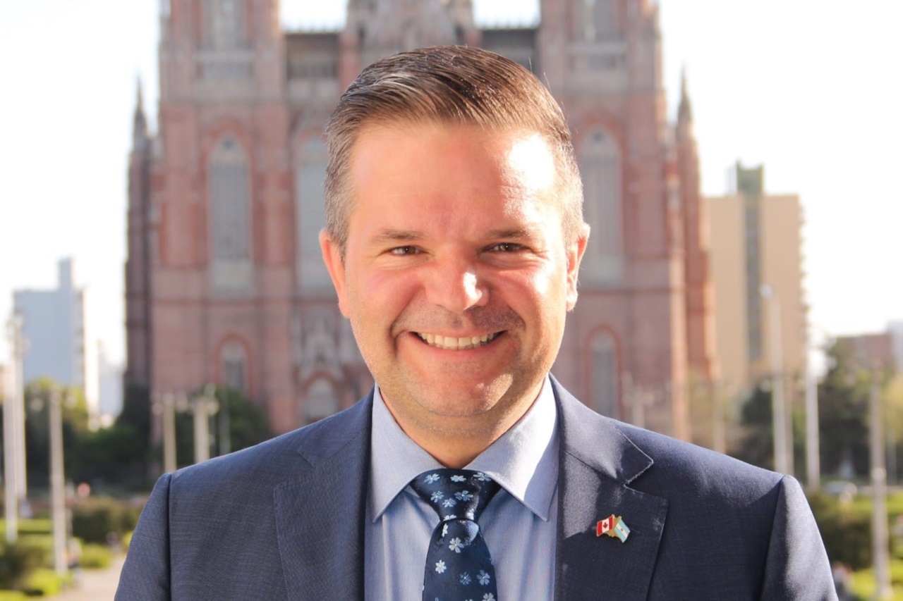 Jonathan Sauvé, representante del gobierno de Canadá en Argentina